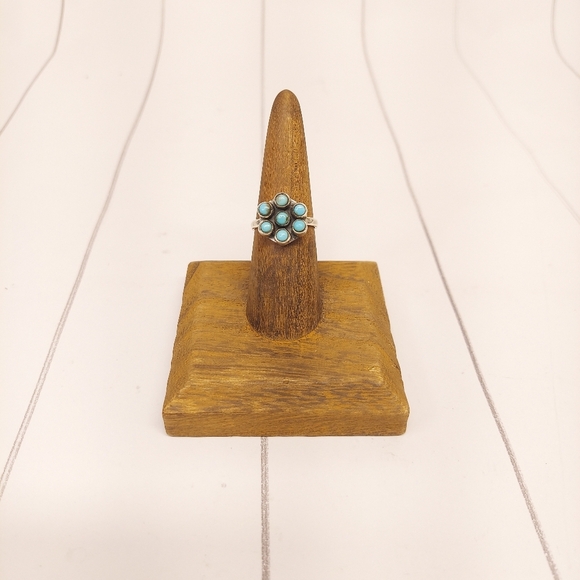 Beautiful Dainty Turquoise Cluster Ring - Picture 2 of 10